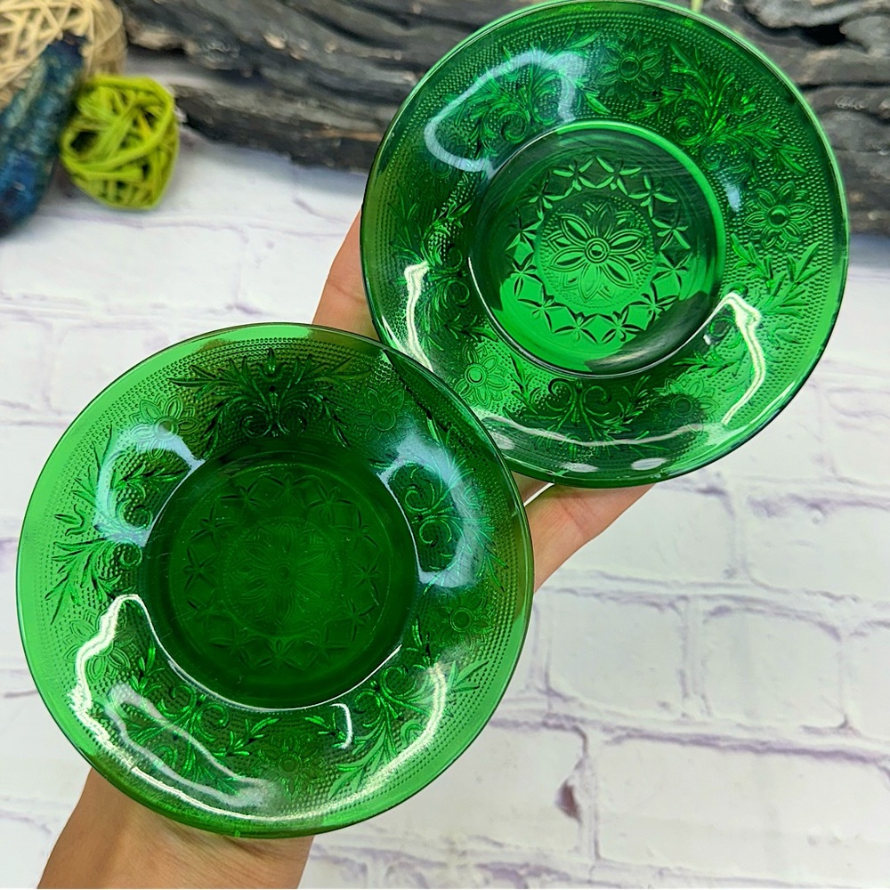 Antique Vintage Green Crystal Glass Engraved Artistic Tea Dessert Serving Plates